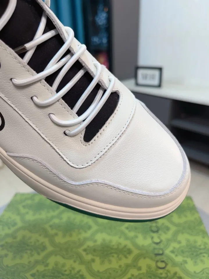 Men's shoes 💰440🌹🌹GUCCI [Gucci] New high-end brand of men's shoes, the latest fashionable casual men's shoes, trendy and versatile style, relaxed and sporty style, uppers imported from Italy, first-layer cowhide, genuine leather lining and ultra-fine workmanship. Original personalized fashionable rubber wear-resistant outsole, light and comfortable on the foot, size 38-44
